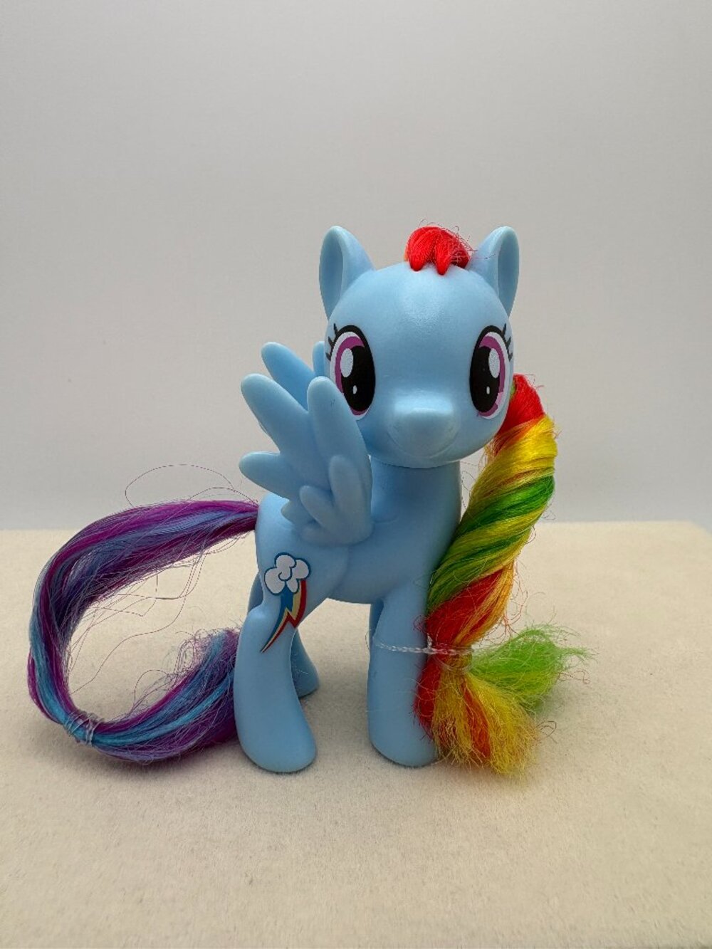 My Little Pony (MLP) Rainbow Dash Pegasus 2016 G4 Brushable (MLP: LT3-24)